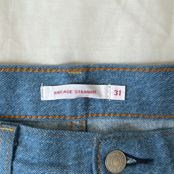 Levi's Colorful Animal Print Straight Leg Jeans - Picture 8 of 16